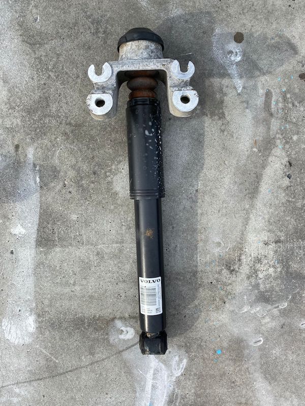 Rear shock absorber Volvo XC90 2015-2020 31476923